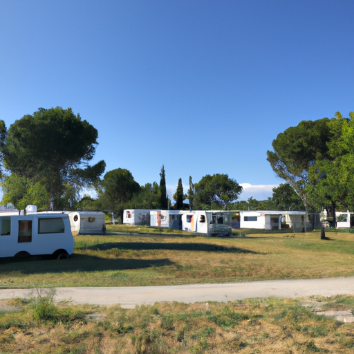 Quels sont les atouts du Camping St Cyprien pour une escapade en famille ?